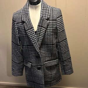 Old Navy Black and White Patterned Jacket